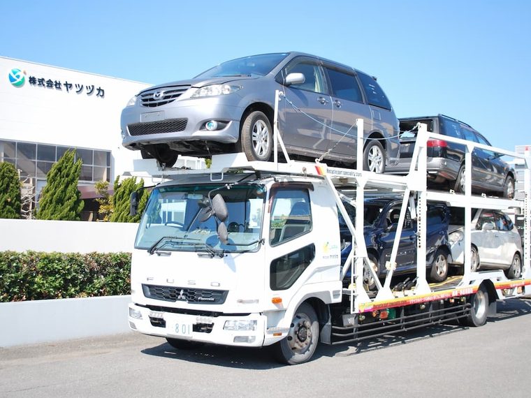 無料の積載車（レッカー）による車両引き取り（株式会社ヤツヅカ）